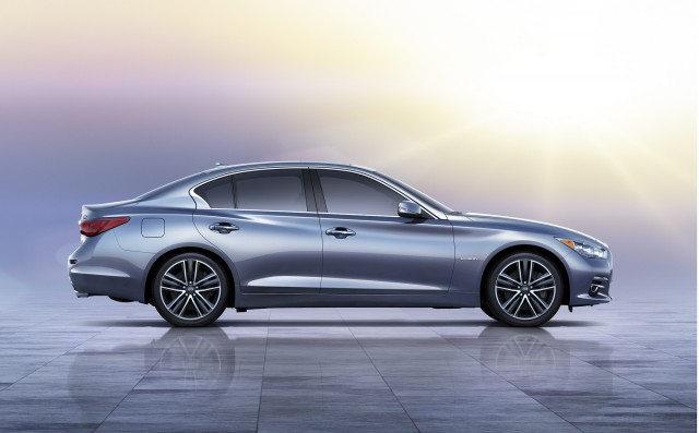 2014-Infinti-Q50-4.jpg