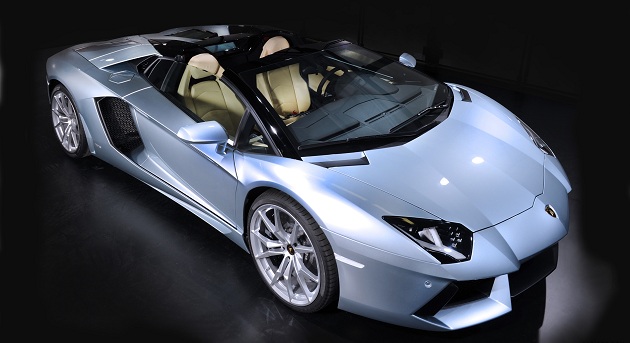 Lamborghini Aventador LP 700-4-Featured