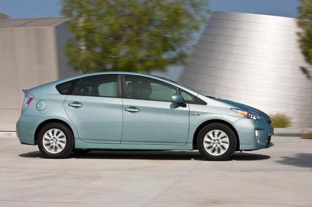 Toyota 2013 Prius Plug-in MPG Challenge