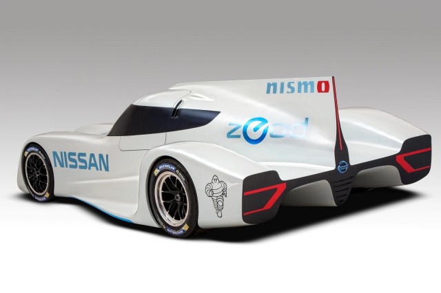 Nissan win hr #6
